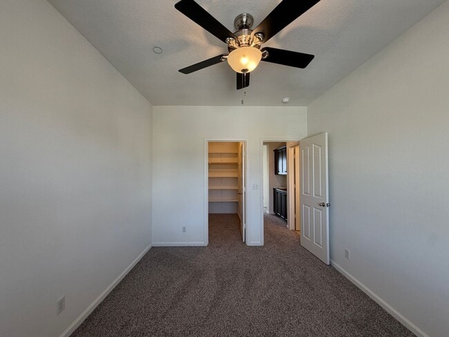 Building Photo - 7399 E Giavanna Ave