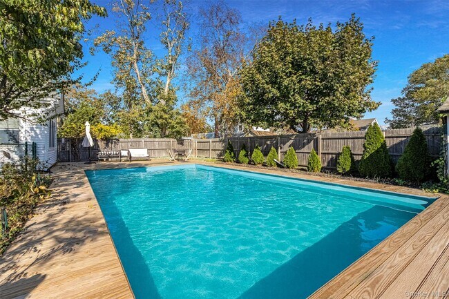 Building Photo - 312 5th Ave