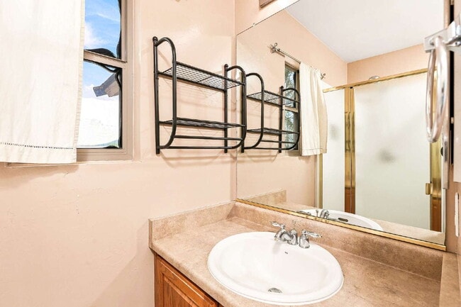 Building Photo - 2426 W Silverbell Tree Dr