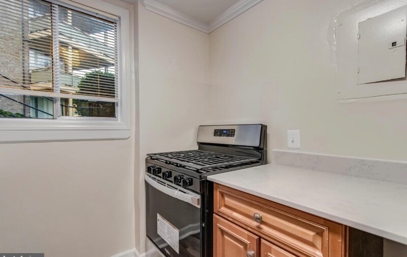 Building Photo - 7135 Donnell Pl