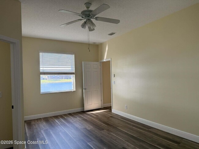 Building Photo - 774 Triple Crown Ln