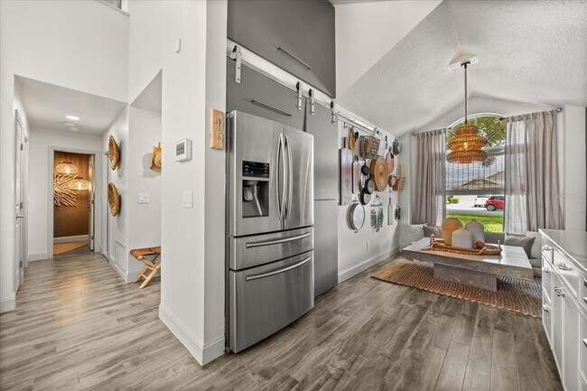 Building Photo - 989 Summer Lakes Dr