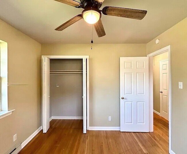 Building Photo - 10814 Bluebell Dr