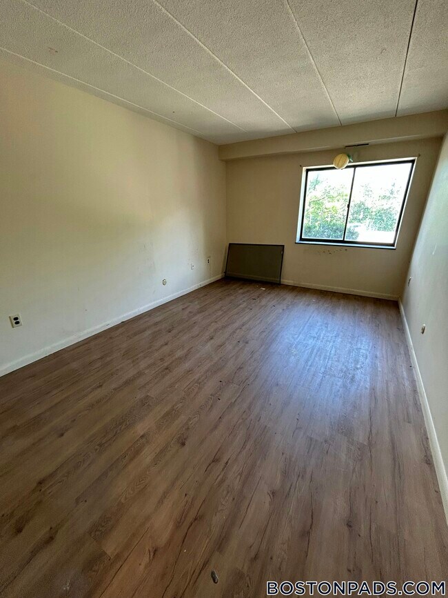 Building Photo - 30 Normandy Ave