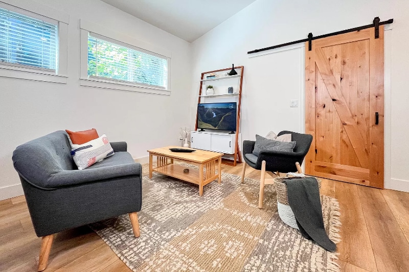 Building Photo - 142 SW 19th St