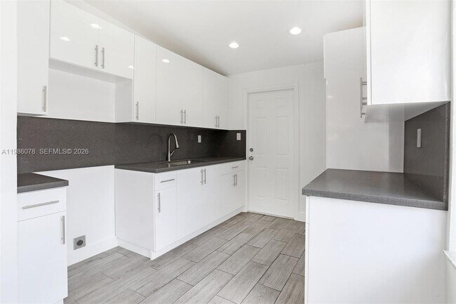 Building Photo - 14260 NW 22nd Pl