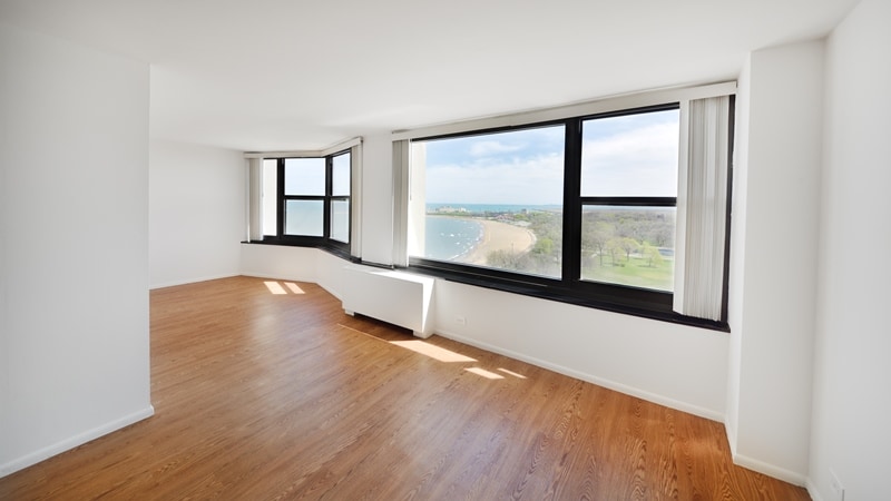 Building Photo - 7447 S South Shore Dr