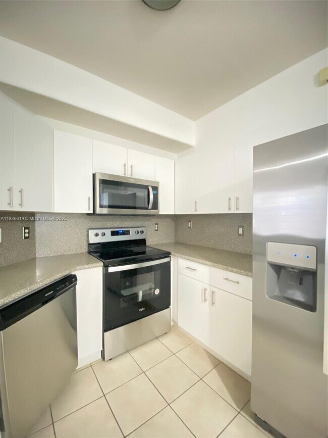Building Photo - 17037 SW 39th St