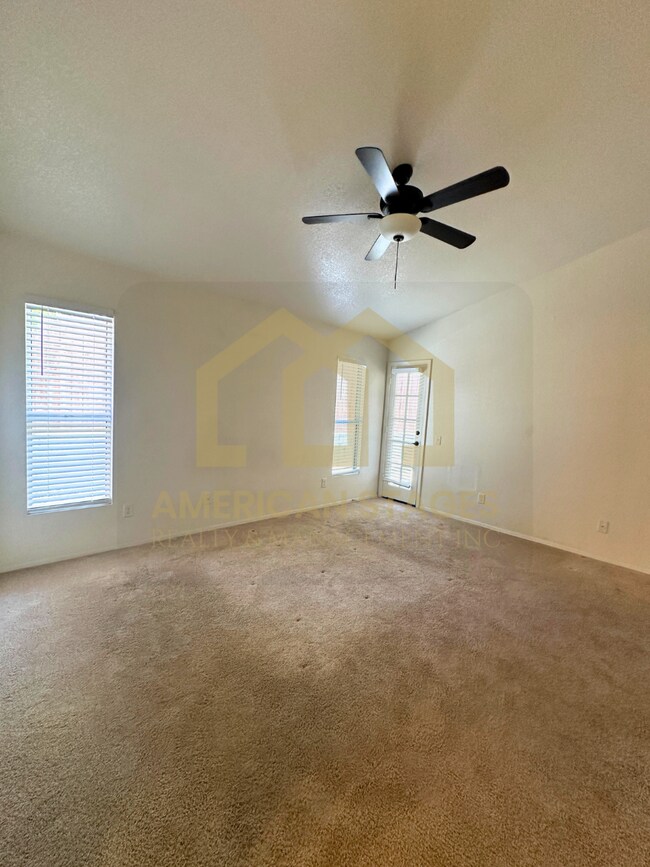 Building Photo - 1417 Glen Ellen Ln