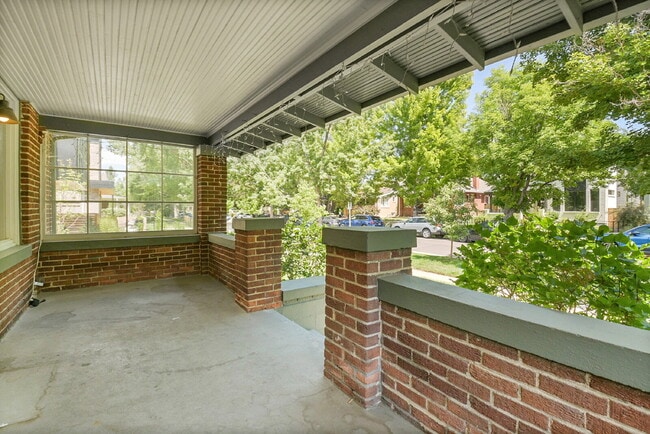 Building Photo - $4,300- 4 Bed, 3 Bath Home in Denver with ...