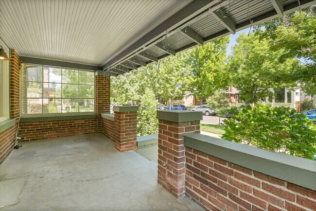 Building Photo - $4,500- 4 Bed, 3 Bath Home in Denver with ...
