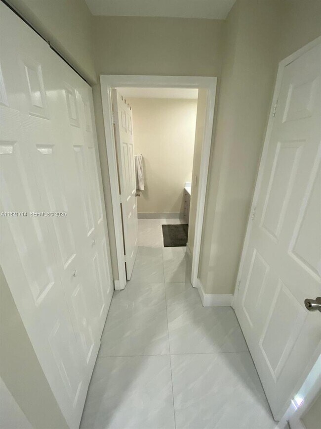 Building Photo - 4744 NW 114th Ave