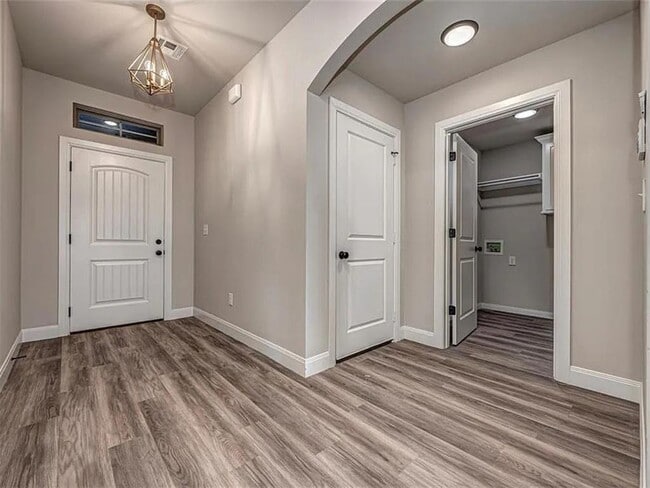 Building Photo - 1948 W Crossbow Way