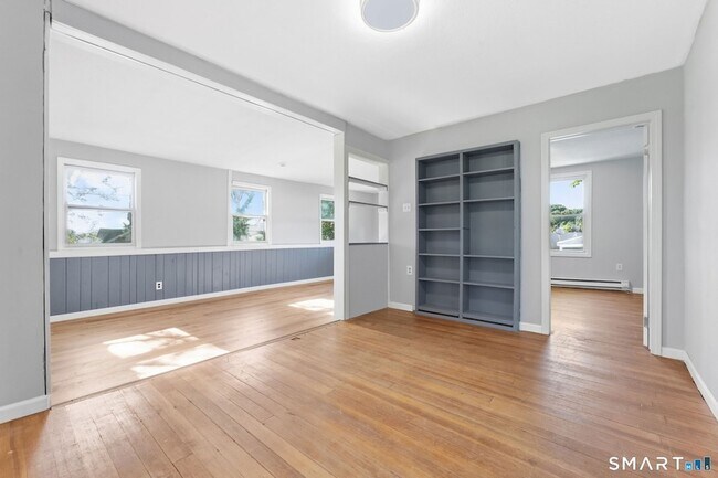 Building Photo - 13 Wood Ct