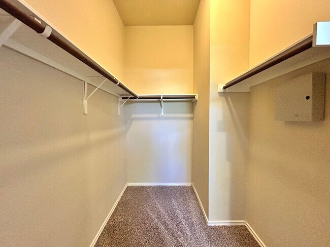 Building Photo - Charming 3-Bedroom Home with Open Layout & Covered Patio!