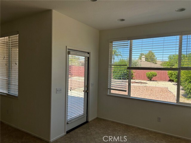 Building Photo - 35921 Camelot Cir