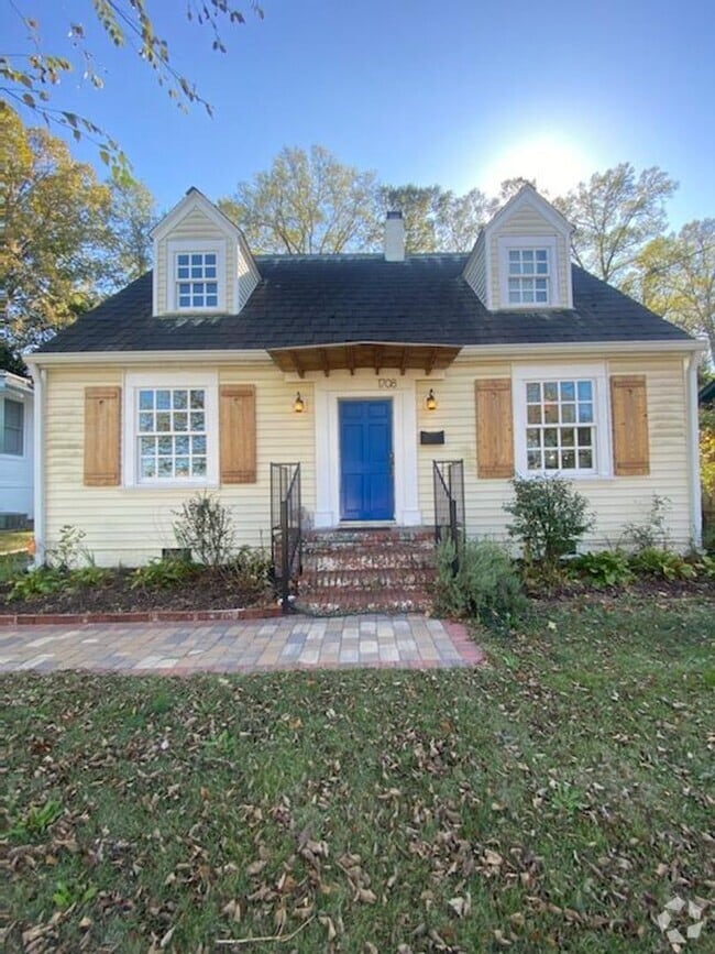 Building Photo - FOR RENT in LAKE BOTTOM! Available Now!