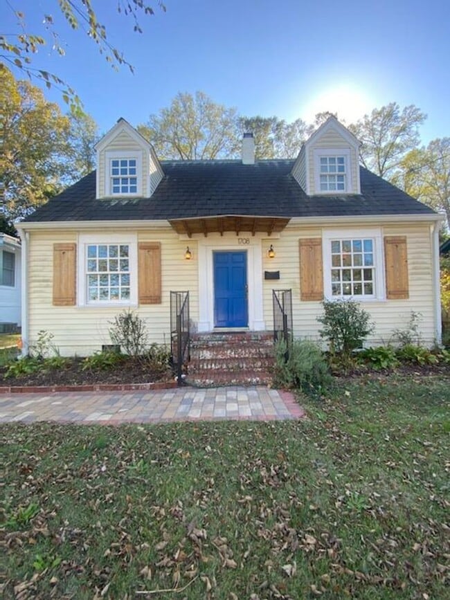 Building Photo - FOR RENT in LAKE BOTTOM! Available Now!