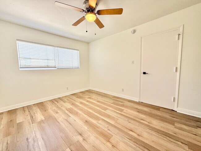Building Photo - 1541 N Formosa Ave