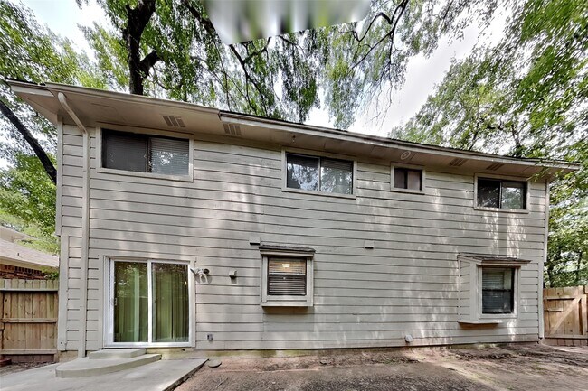 Building Photo - 2 River Birch Ln