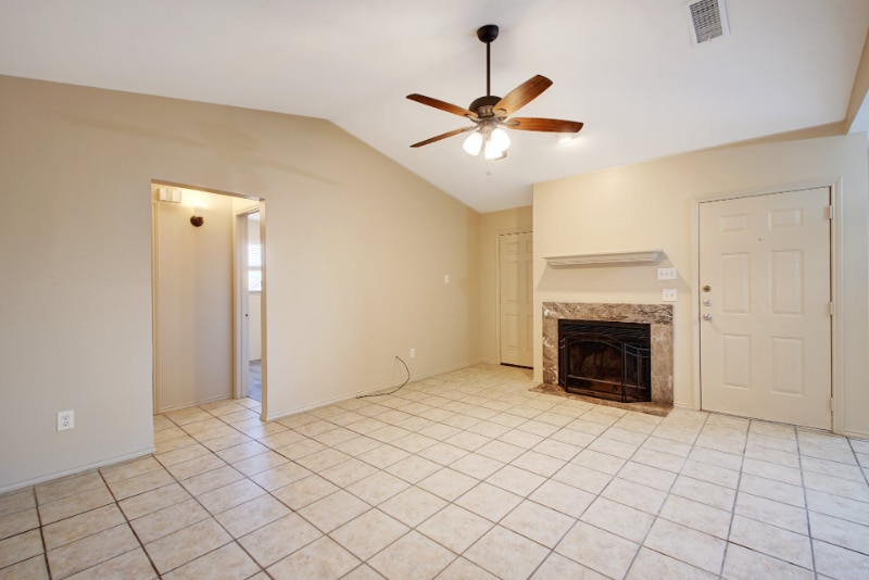 Building Photo - 619 Luther Dr