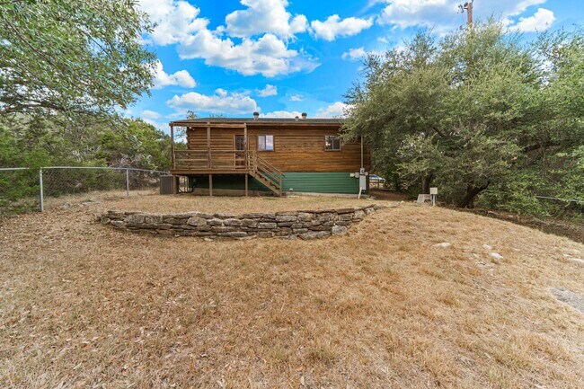 Building Photo - Hill Country Retreat