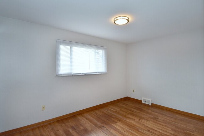Bedroom #1 - 3101 Clermont Ave