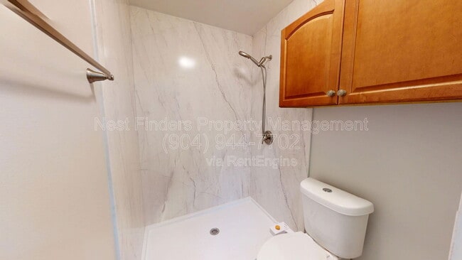 Building Photo - 12947 Tree Wy Ct N