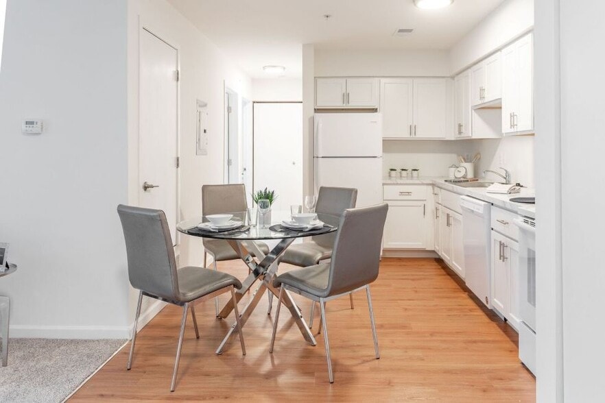 Dearborn View Apartments Inkster, MI 572 Tobin Dr Inkster MI 48141