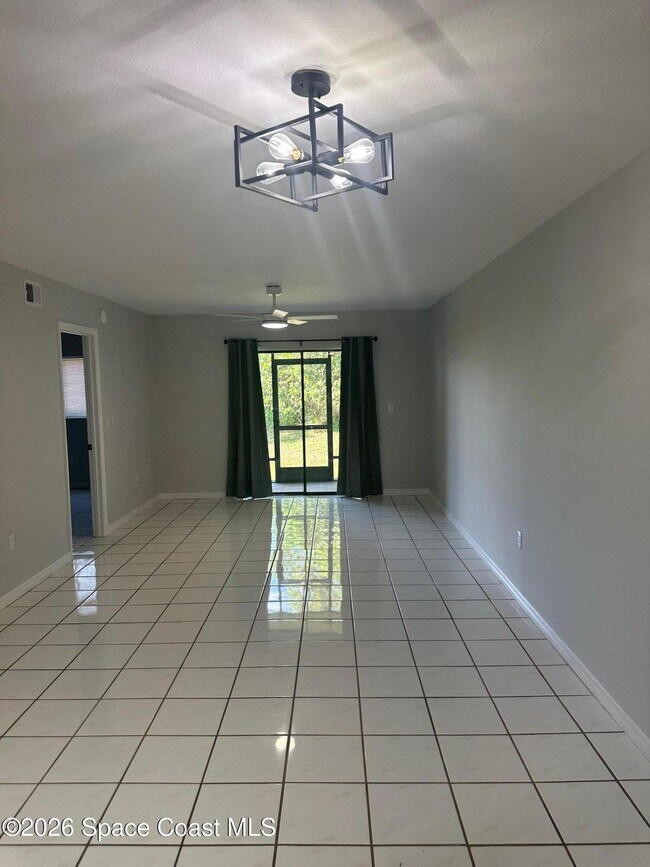 Building Photo - 1720 Murrell Rd