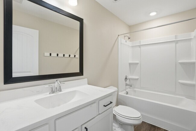 Building Photo - 75 Pomona Cir