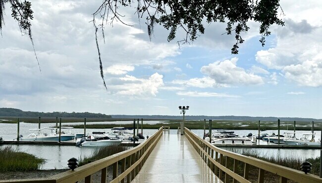 Building Photo - Furnished Moss Creek Golf Cottage