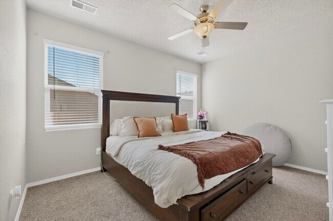 Building Photo - 10650 Valedon Ln SW