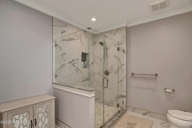 Building Photo - 594 St Andrews Pl