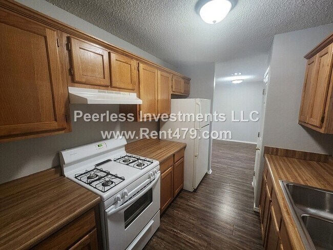 Building Photo - 511 4th Ave SW