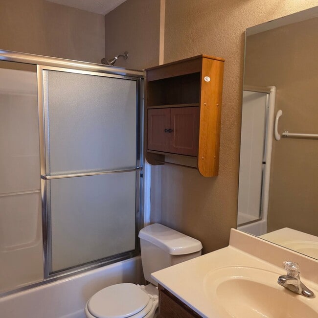 Building Photo - Charming 3-Bedroom Home in a Quiet Subdivi...
