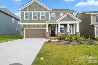 Building Photo - 1024 Arbury Way