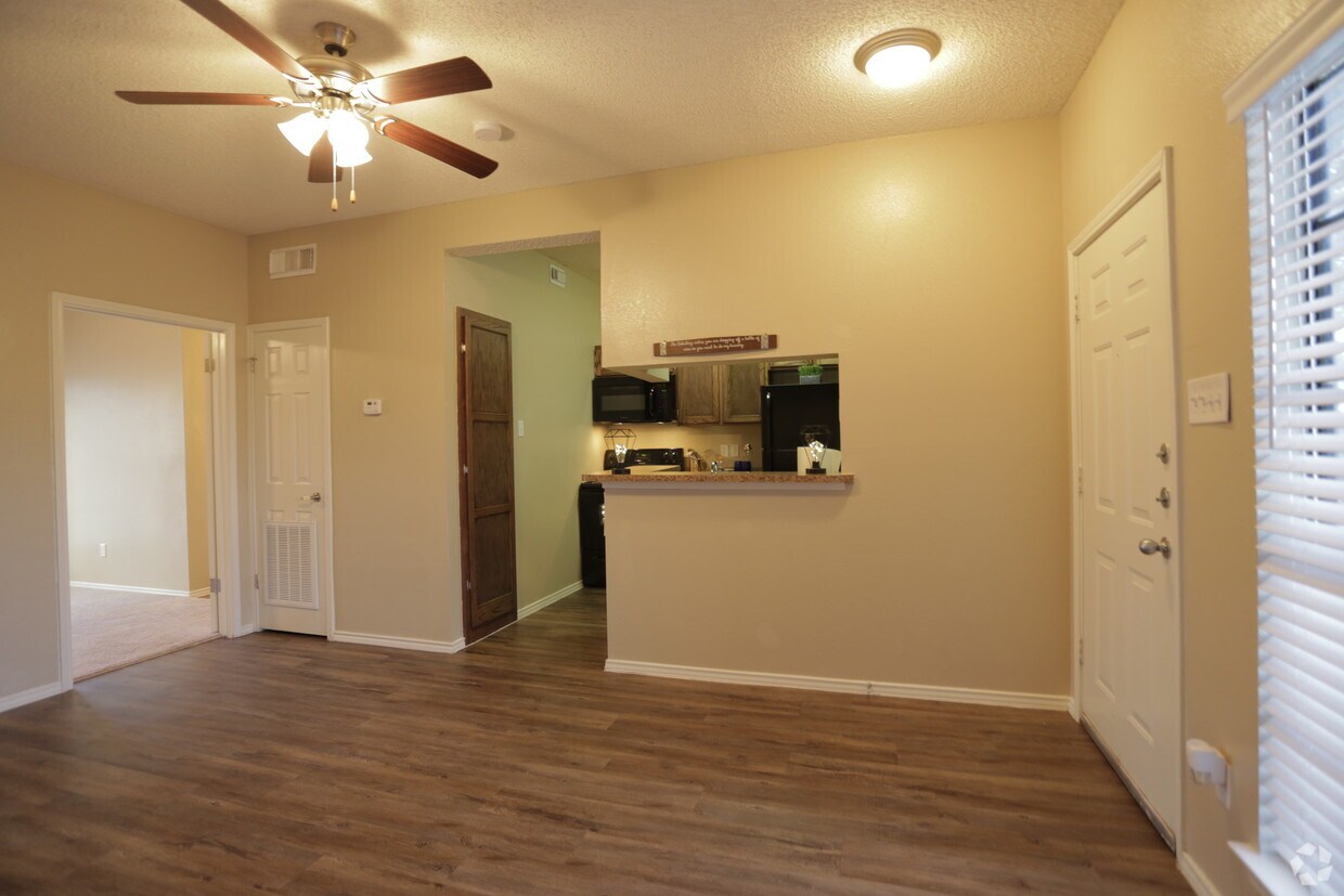 Quail Creek Laredo