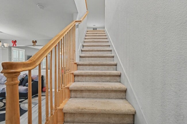 Building Photo - Spacious 3-Bedroom Home in Desirable Olivehurst Neighborhood