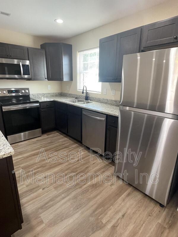 Building Photo - 914 Warrior Hill Dr