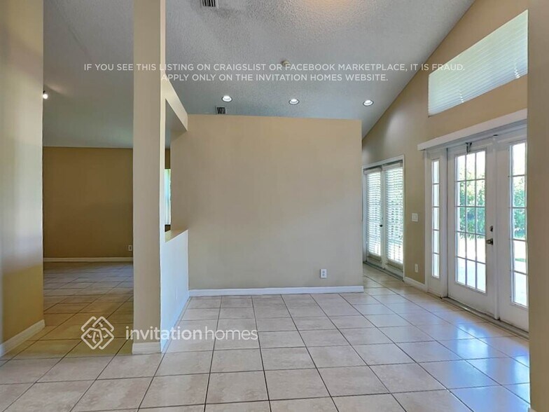 Building Photo - 927 Stanton Dr