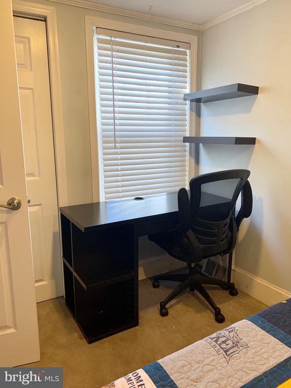 Building Photo - 812 N Judson St