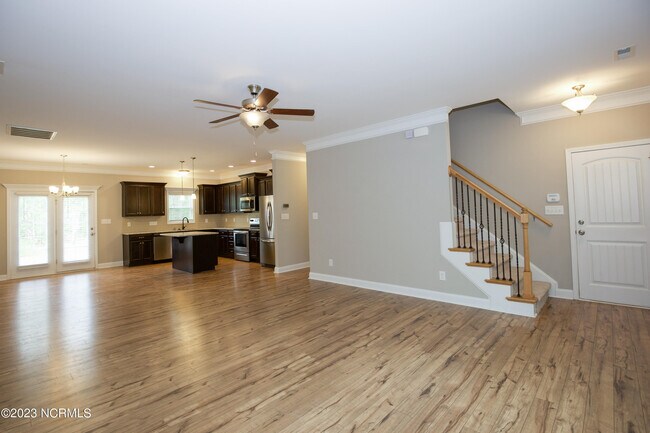 Building Photo - 721 Thrush Dr