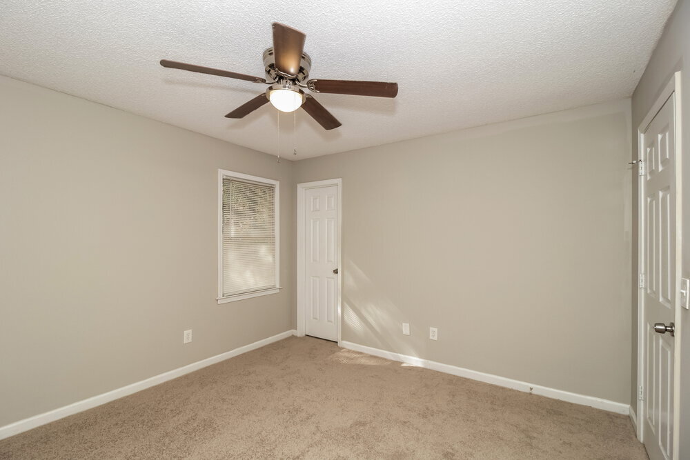 Building Photo - 13 Habersham Cir NE