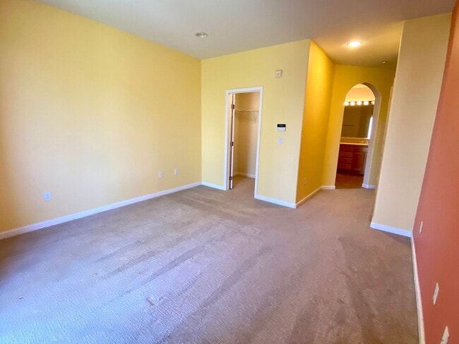 Building Photo - Dublin Ranch Village 2 bd / 2.5 bath