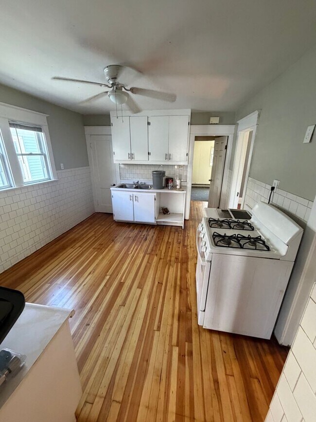 Building Photo - 205 Vley Rd
