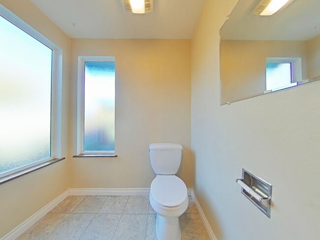 Building Photo - 2 Bedroom House ~ Philomath ~ Pet Friendly