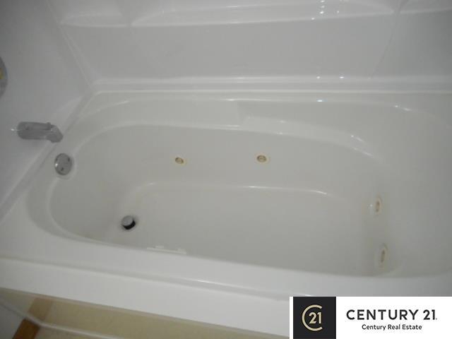 Building Photo - 4801 Hiland Dr