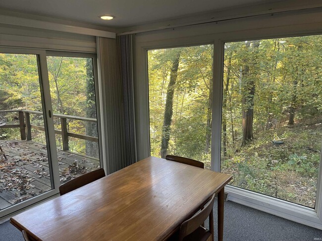 Building Photo - 2625 S Smith Rd