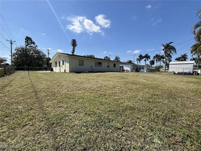 Building Photo - 138 Brooks Rd